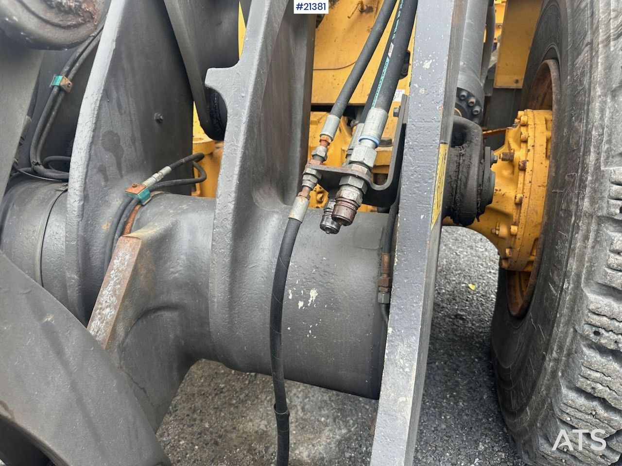 Chargeuse sur pneus Volvo L90E hjullaster. SE VIDEO