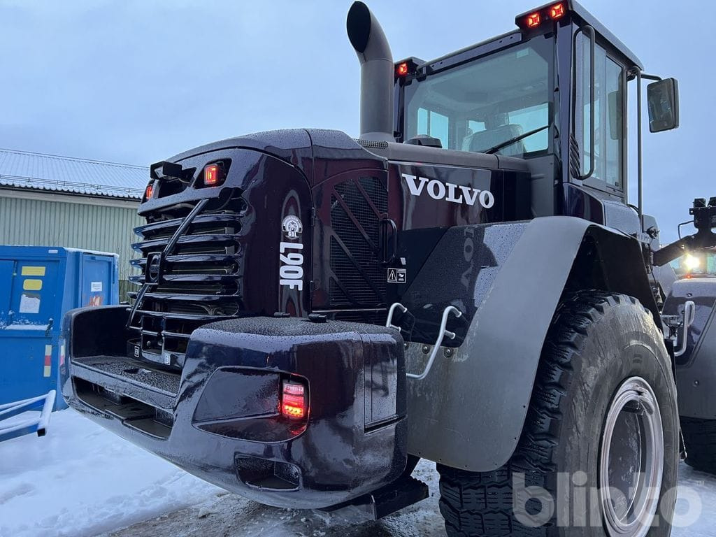 Chargeuse sur pneus Volvo L90F