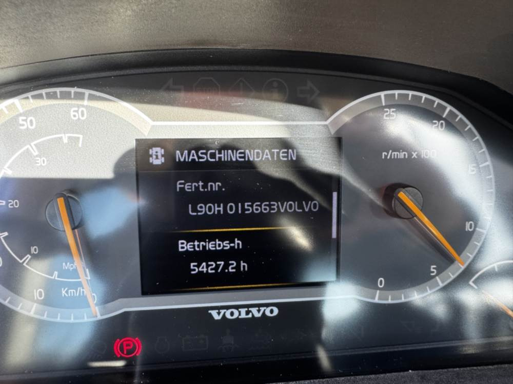 Chargeuse sur pneus Volvo L90H