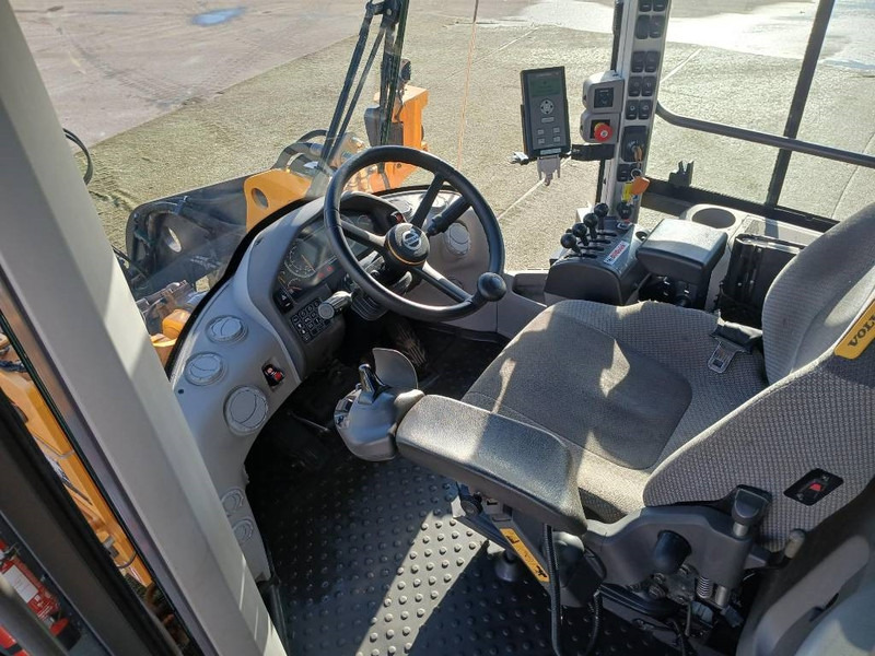 Chargeuse sur pneus Volvo L90 H, Hjullastare
