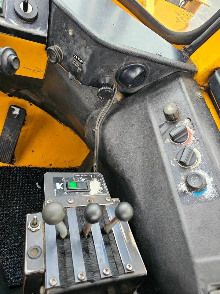 Chargeuse sur pneus Volvo L 120
