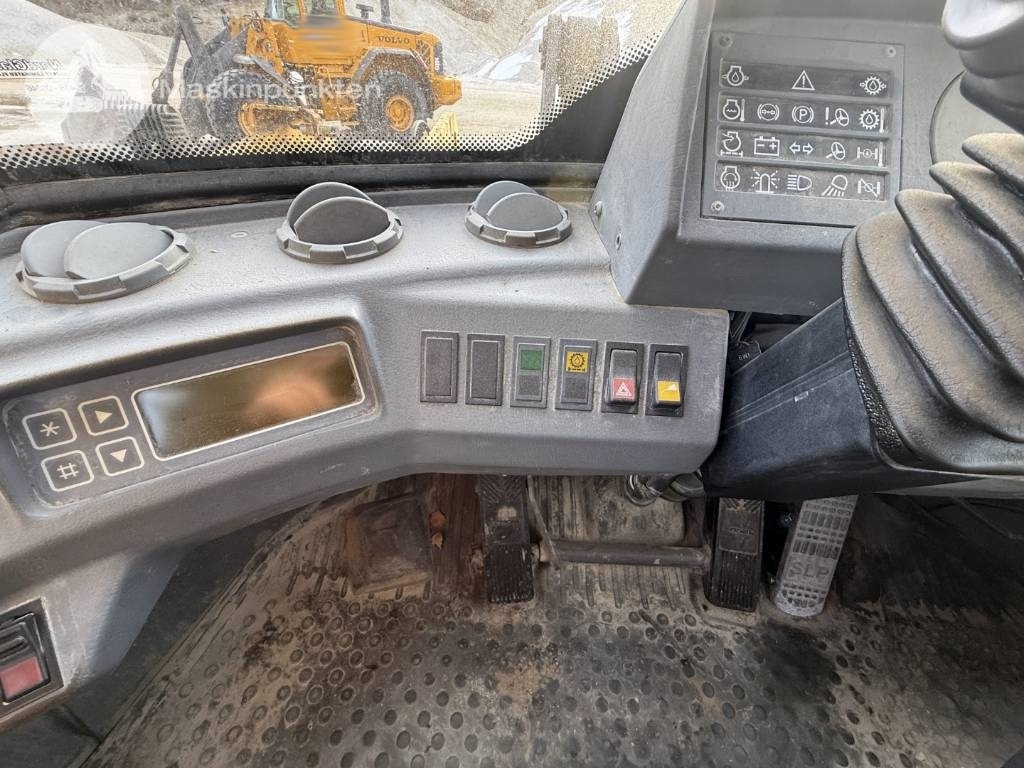 Chargeuse sur pneus Volvo L 120 C