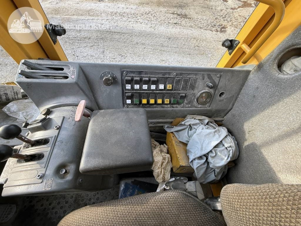 Chargeuse sur pneus Volvo L 120 C