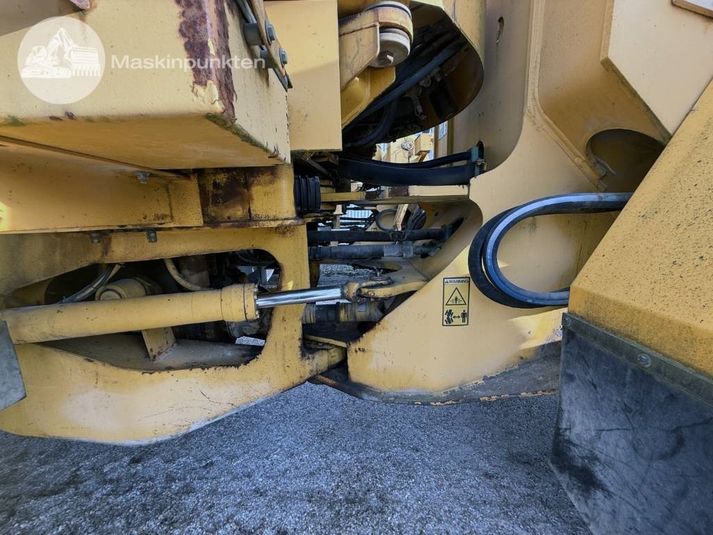 Chargeuse sur pneus Volvo L 120 C