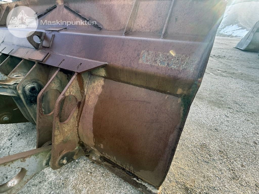 Chargeuse sur pneus Volvo L 120 C