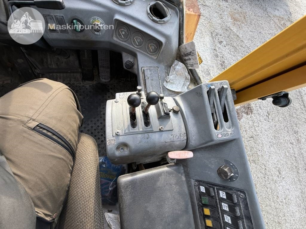 Chargeuse sur pneus Volvo L 120 C