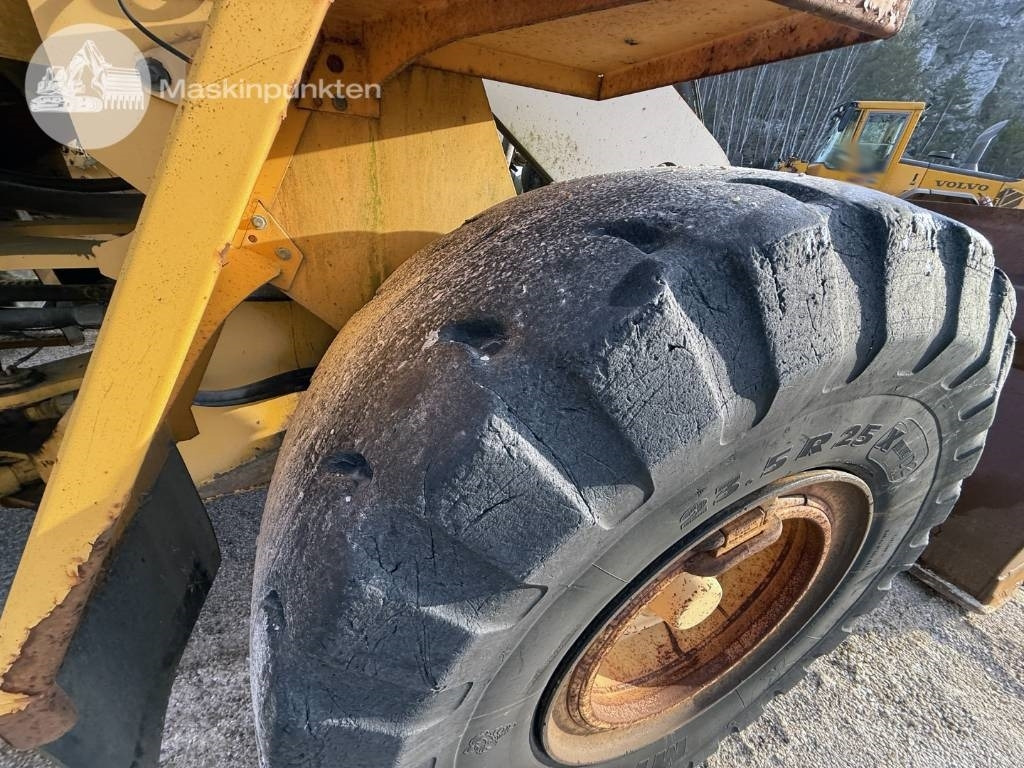 Chargeuse sur pneus Volvo L 120 C