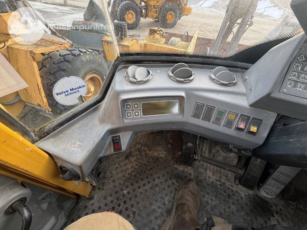 Chargeuse sur pneus Volvo L 120 C