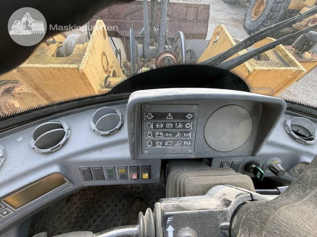 Chargeuse sur pneus Volvo L 120 C