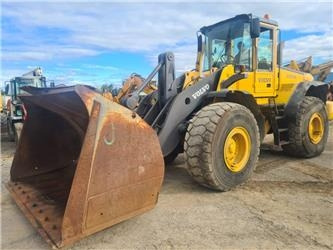 Chargeuse sur pneus Volvo L 120 E