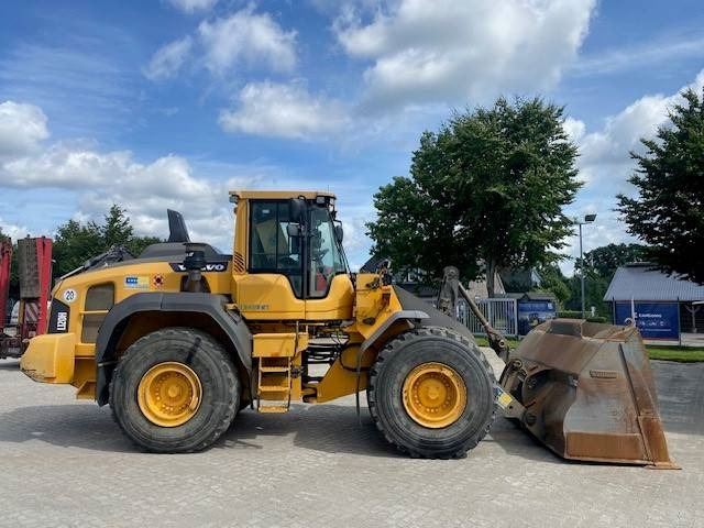 Chargeuse sur pneus Volvo L 120 H (12005485)