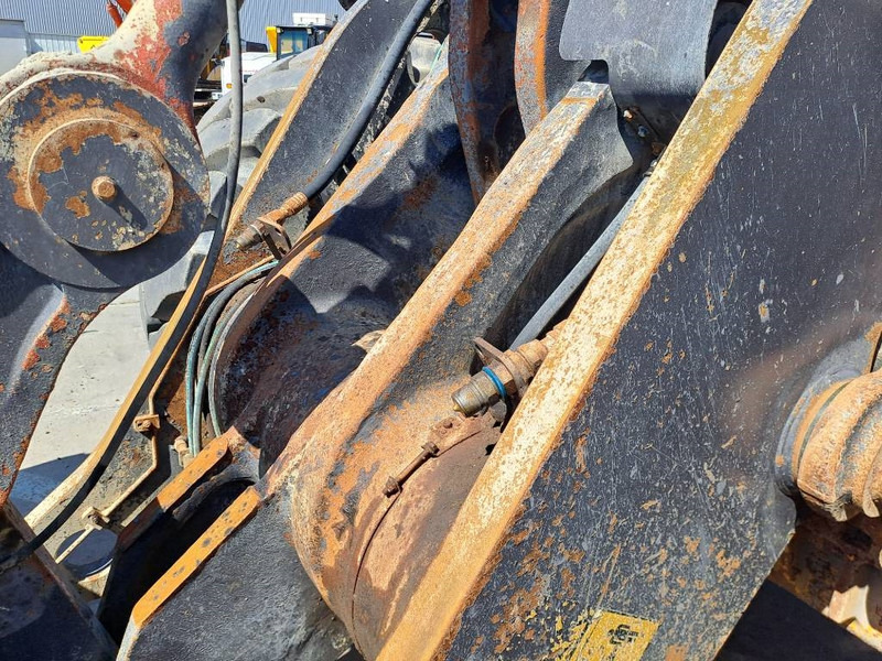 Chargeuse sur pneus Volvo L 180 G