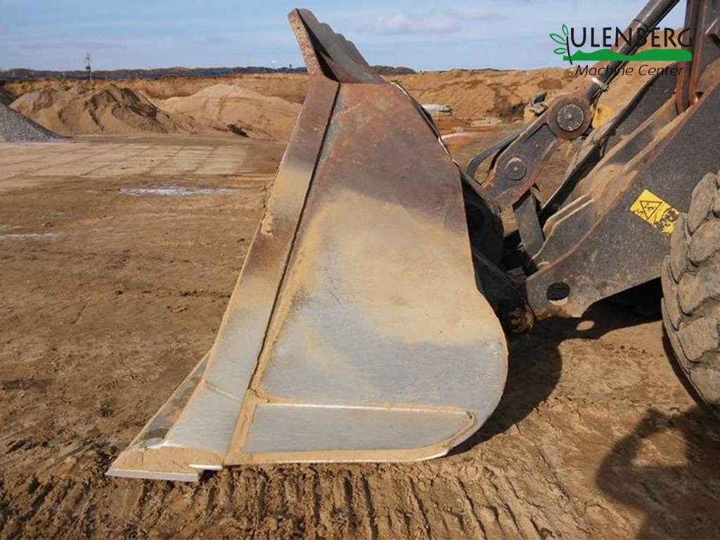 Chargeuse sur pneus Volvo L 180 G