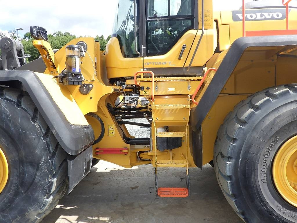 Chargeuse sur pneus Volvo L 220 H