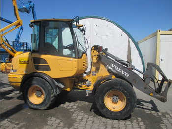 Chargeuse sur pneus Volvo L 25 F 