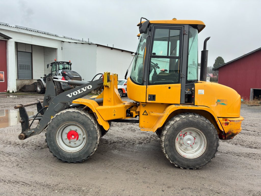 Chargeuse sur pneus Volvo L-30B-ZX