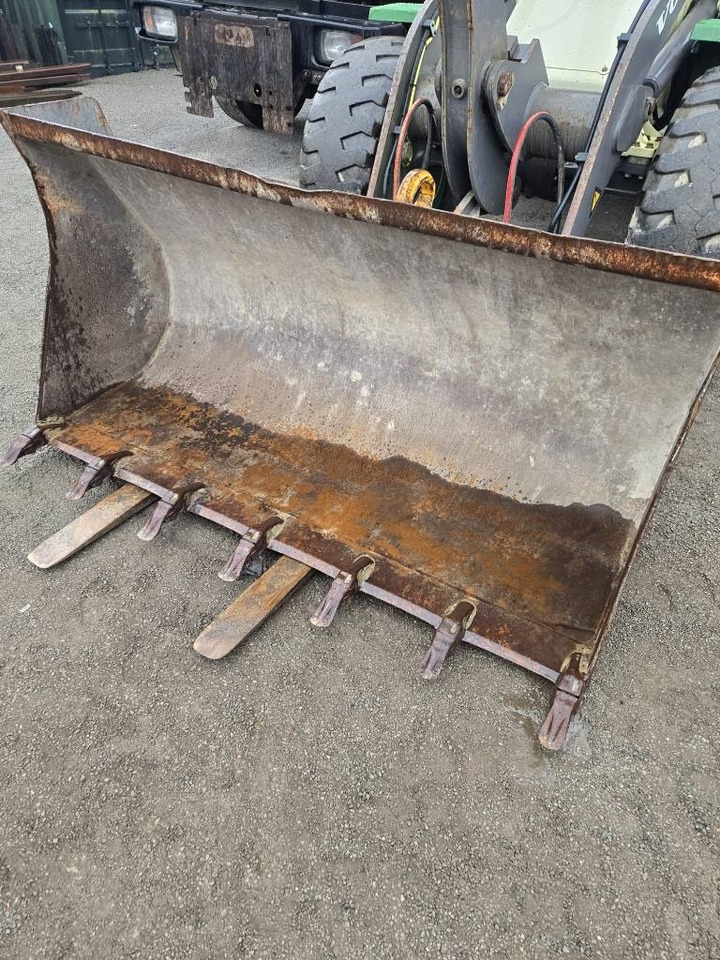 Chargeuse sur pneus Volvo L 30 B