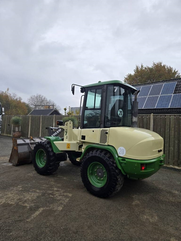 Chargeuse sur pneus Volvo L 30 B