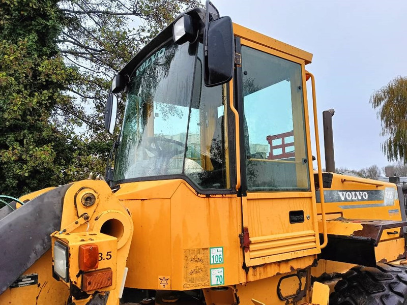 Chargeuse sur pneus Volvo L 70 C shovel wiellader loader shovel + 3 bakken