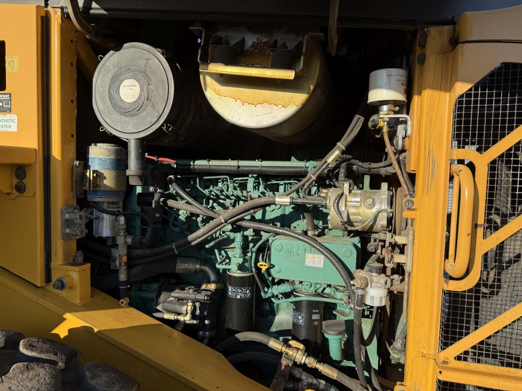 Chargeuse sur pneus Volvo L 90 F (111773)