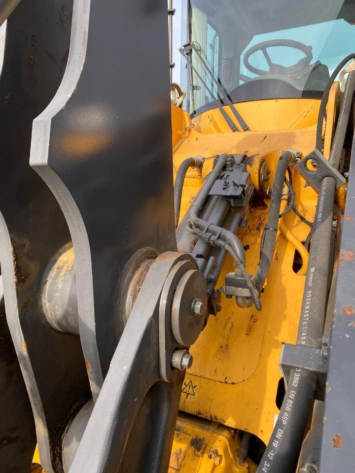 Chargeuse sur pneus Volvo L 90 G