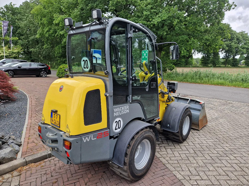 Chargeuse sur pneus WACKER NEUSON WL 25