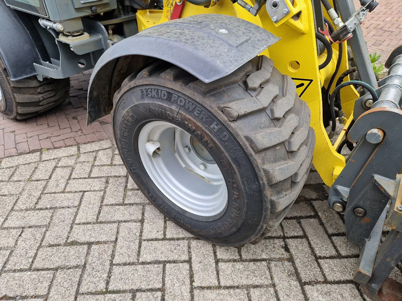 Chargeuse sur pneus WACKER NEUSON WL 25