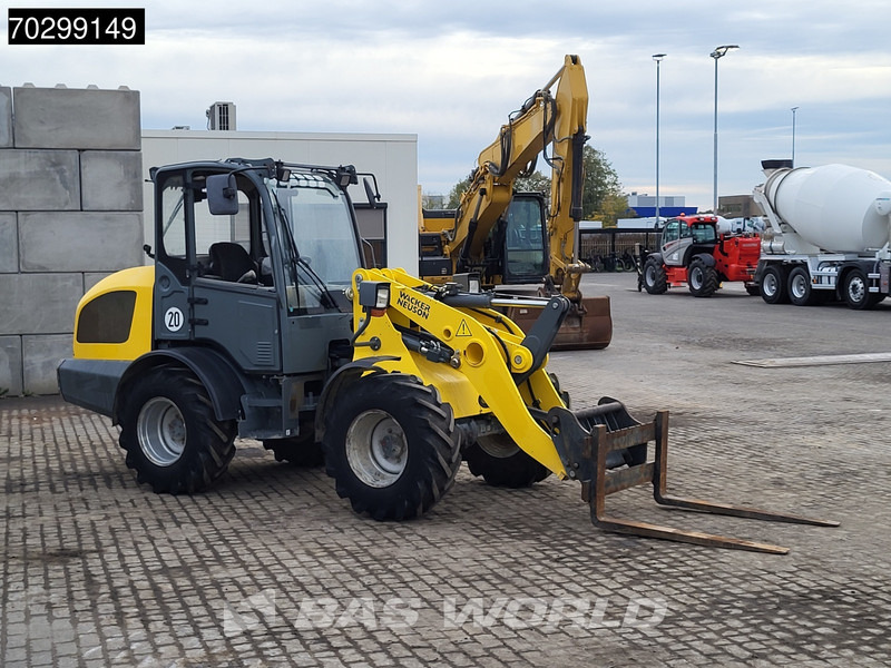 Chargeuse sur pneus WACKER NEUSON WL 44