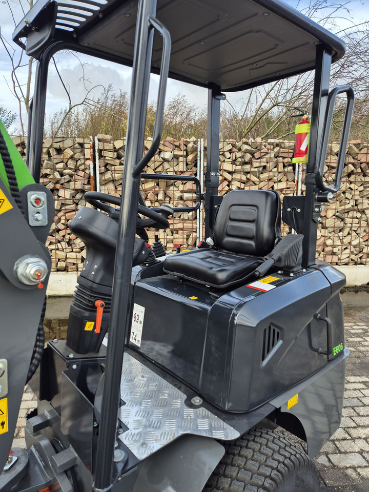 Chargeuse sur pneus WCM-606