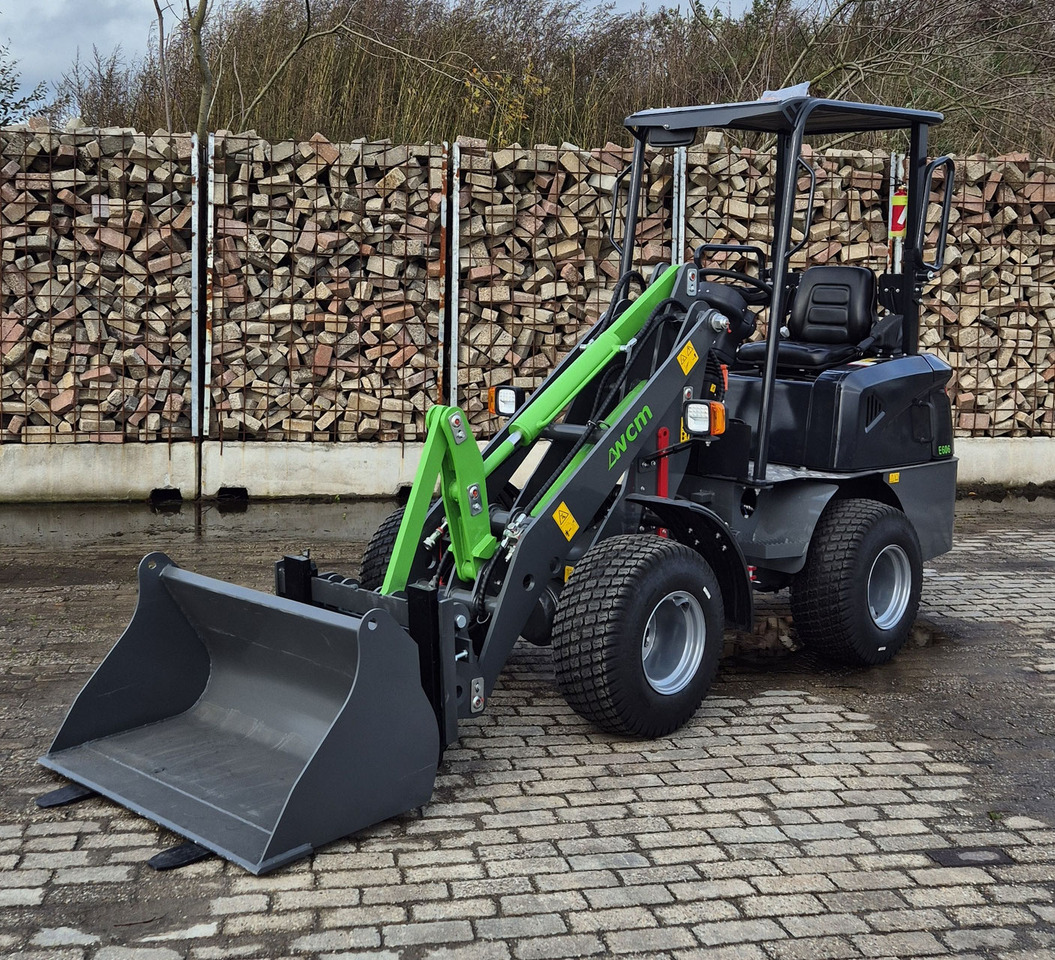 Chargeuse sur pneus WCM-606