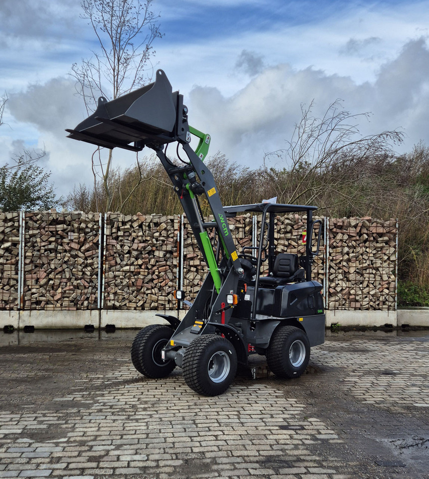 Chargeuse sur pneus WCM-606