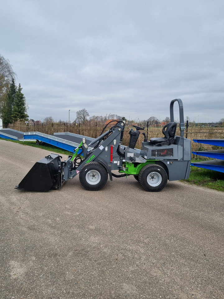 Chargeuse sur pneus WCM L1460