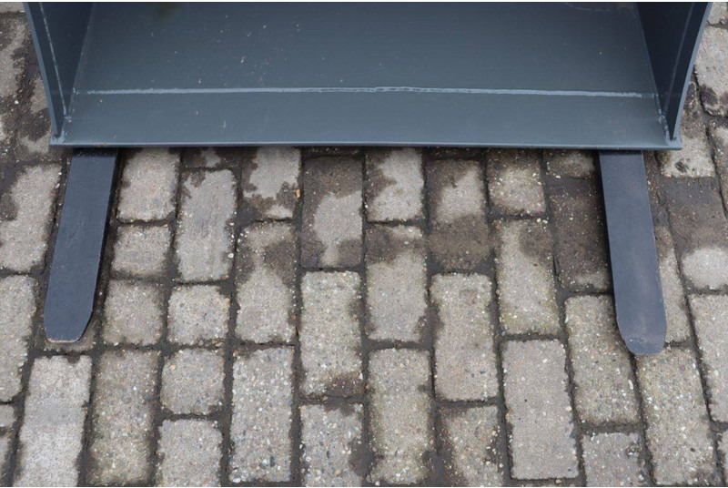 Chargeuse sur pneus WCM L1580e