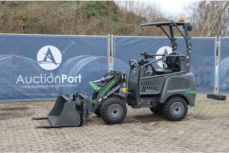 Chargeuse sur pneus WCM L1580e