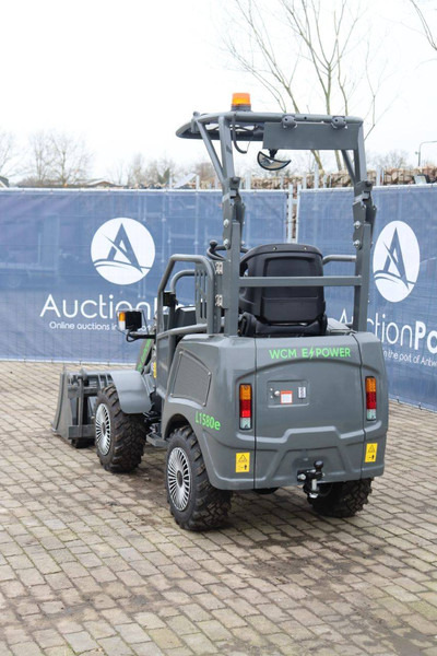 Chargeuse sur pneus WCM L1580e