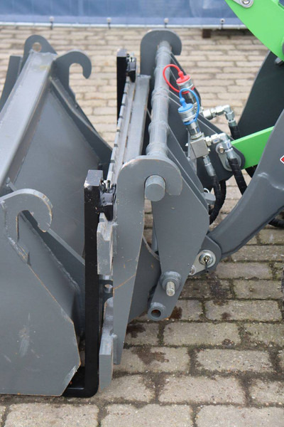 Chargeuse sur pneus WCM L1580e