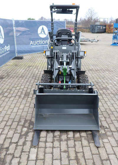 Chargeuse sur pneus WCM L1580e