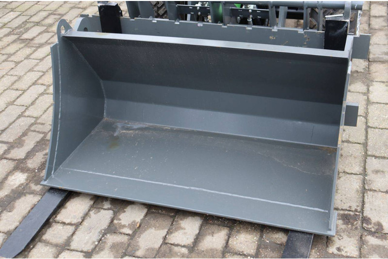 Chargeuse sur pneus WCM L1580e