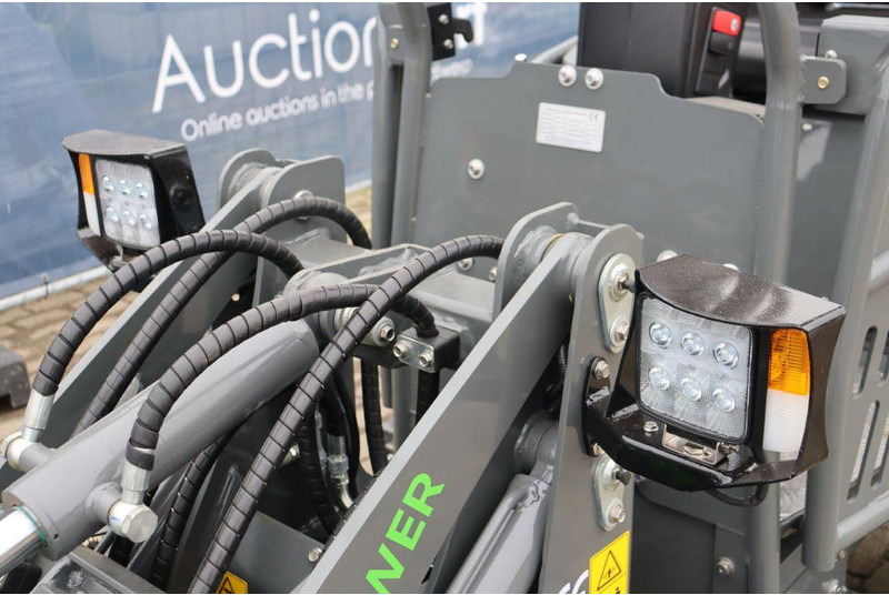 Chargeuse sur pneus WCM L1580e