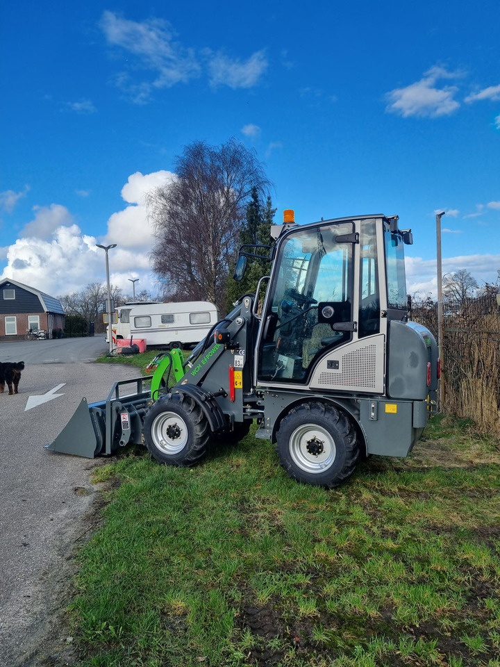 Chargeuse sur pneus WCM-L2310e