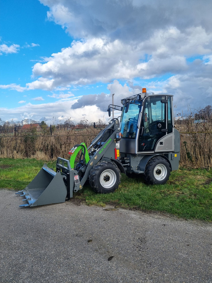 Chargeuse sur pneus WCM-L2310e