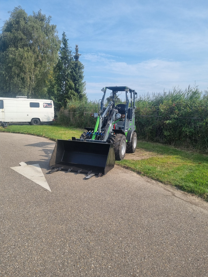 Chargeuse sur pneus WCM L2312