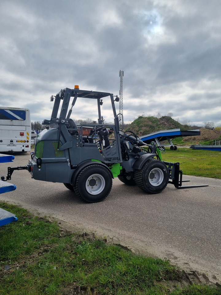 Chargeuse sur pneus WCM - L2316