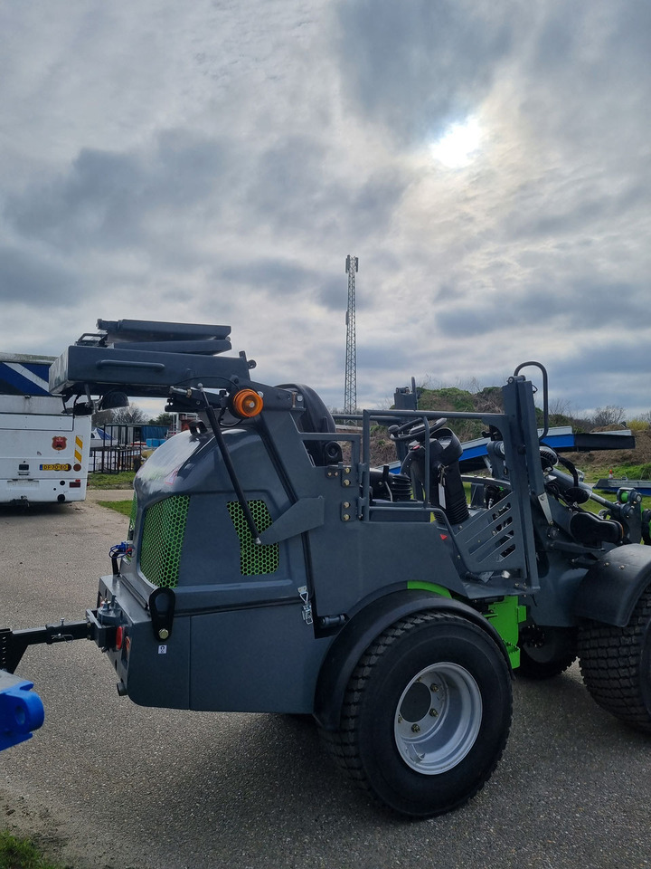 Chargeuse sur pneus WCM - L2316