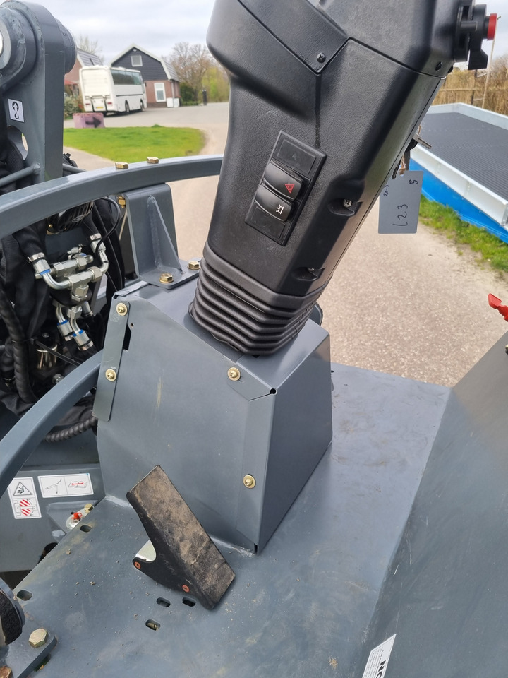 Chargeuse sur pneus WCM L2316