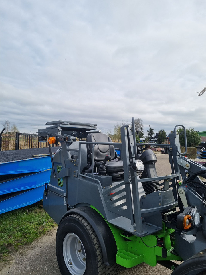 Chargeuse sur pneus WCM - L2316