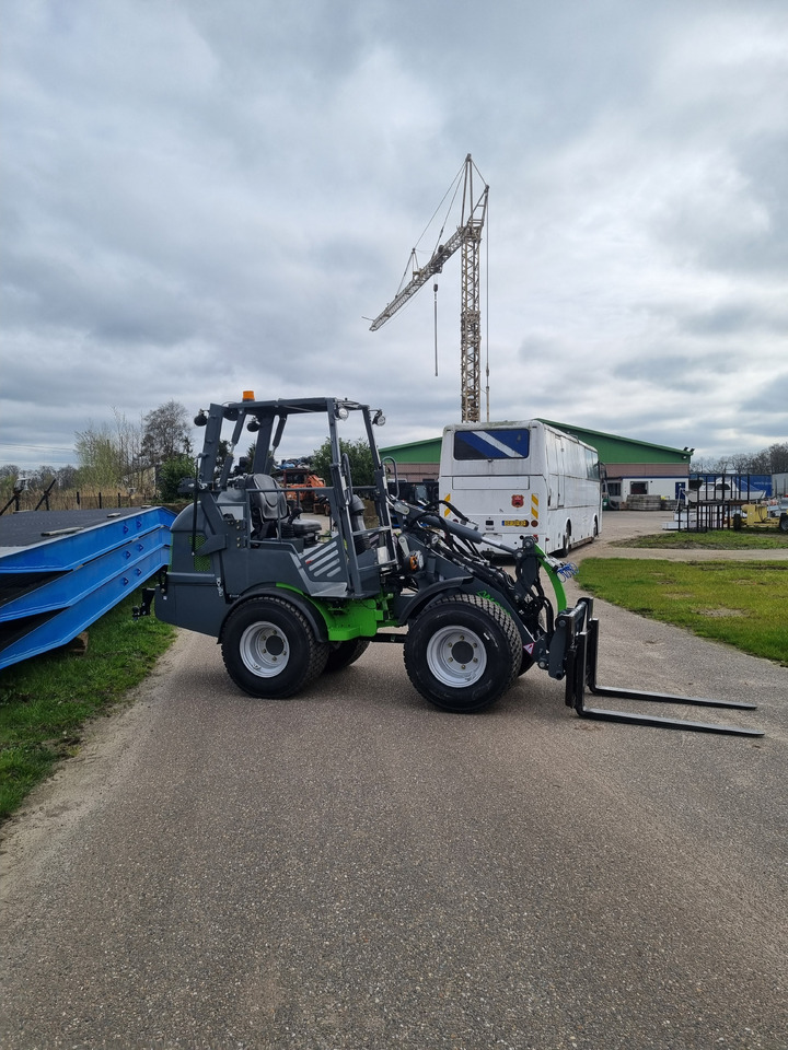 Chargeuse sur pneus WCM L2316