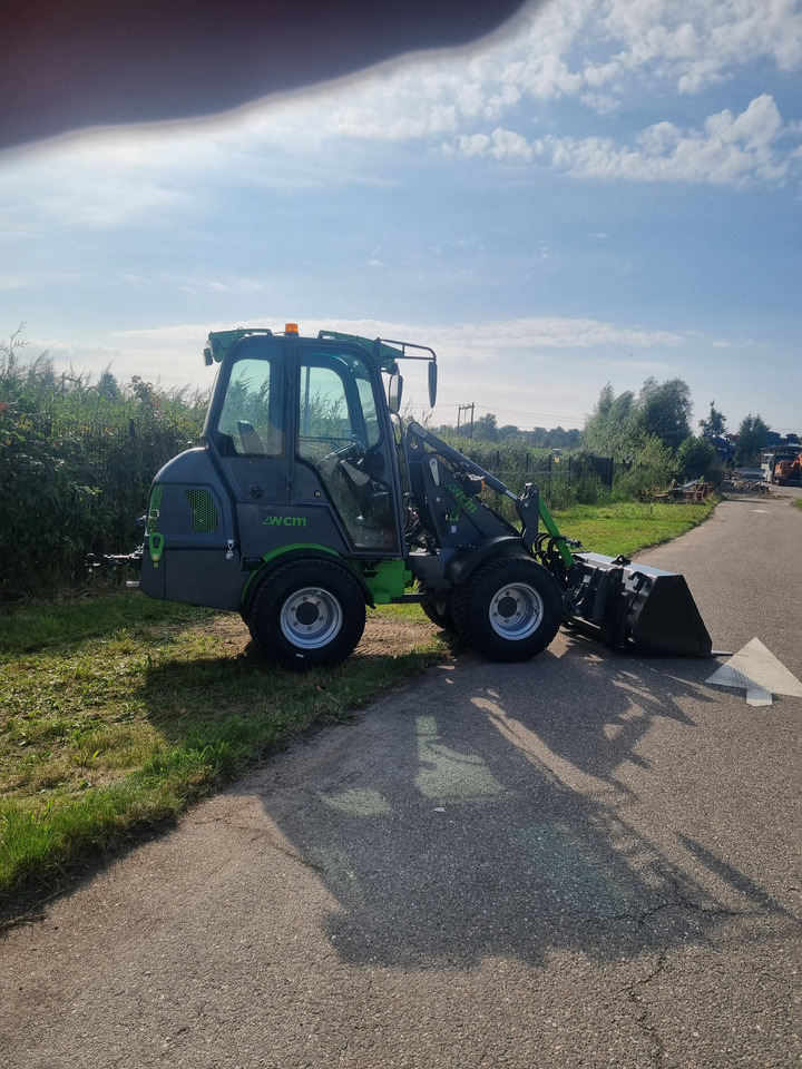 Chargeuse sur pneus WCM L2412