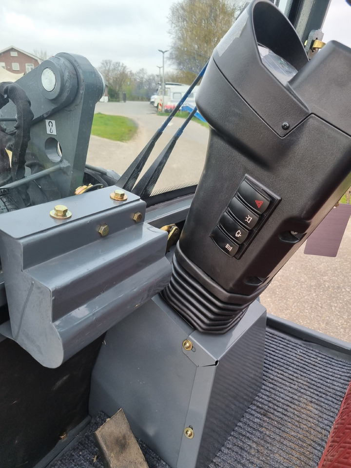 Chargeuse sur pneus WCM L2412
