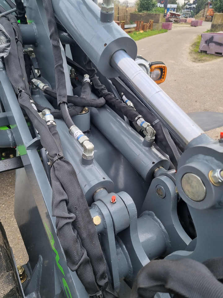 Chargeuse sur pneus WCM L2416